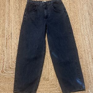 Zara Women’s Charcoal Relaxed Jeans